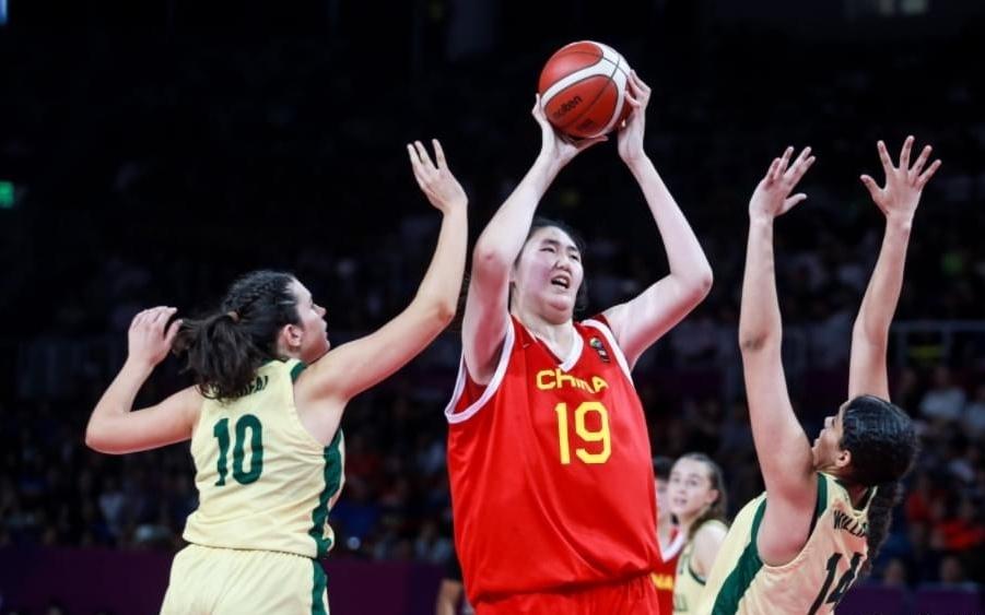 女篮霸主挖墙脚失败2米26张子宇加盟山东队：WCBA格局或大变天