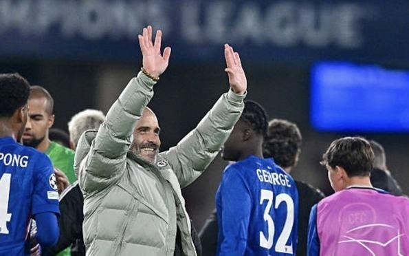 内维尔：斯洛特被现实泼了冷水，英超冠军争夺战重新被点燃