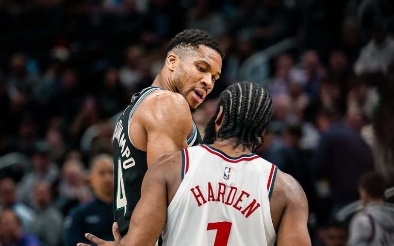 5413万+287万+58万，我全给你，NBA历史首次！你想走没那么容易