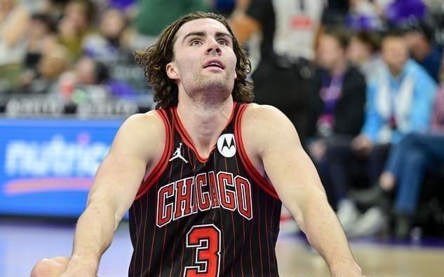 西亚卡姆36分NBA常规赛步行者120比105击败公牛怀特22分