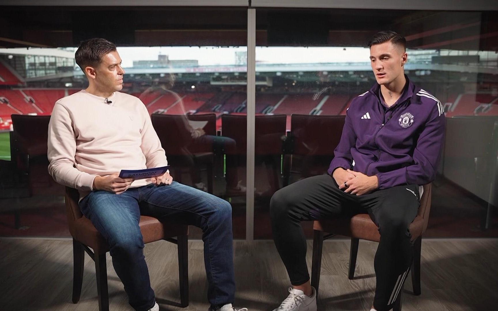 谢什科:从篮筐把球踢下来的就是我要保持双红会的那种能量