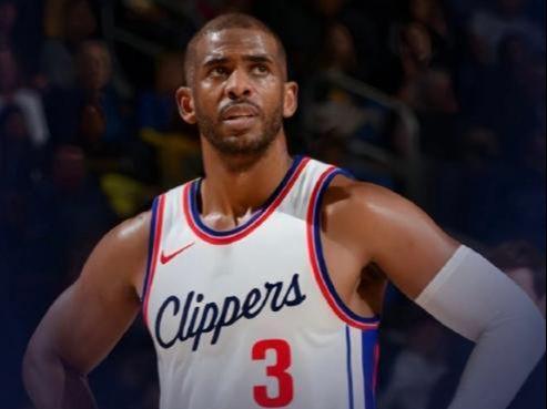 凌晨三点，快船官宣快掉保罗，这是非常不体面的做法，不尊重保罗