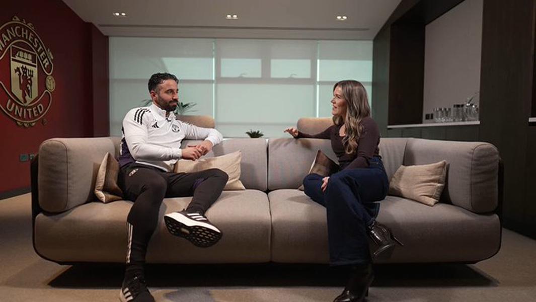 阿莫林自信可率曼联英超夺冠！对比弗爵时代不公平，理解名宿质疑