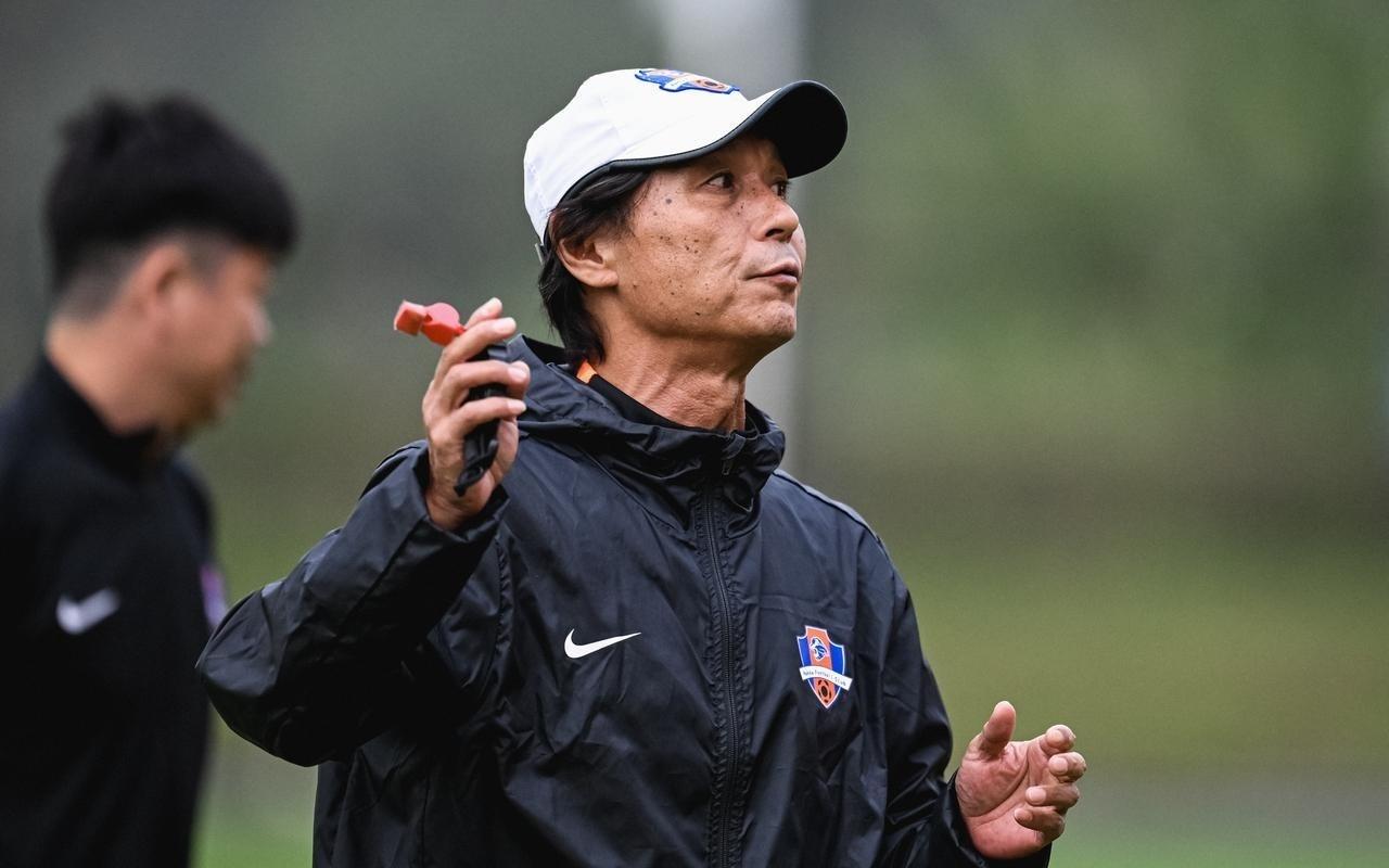 意外！梅州客家降级罪魁祸首找到了，一点中超球队的样子都没有