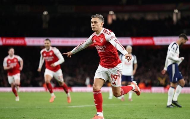 凭“意外之人”暴打热刺6分领跑阿森纳争冠稳了