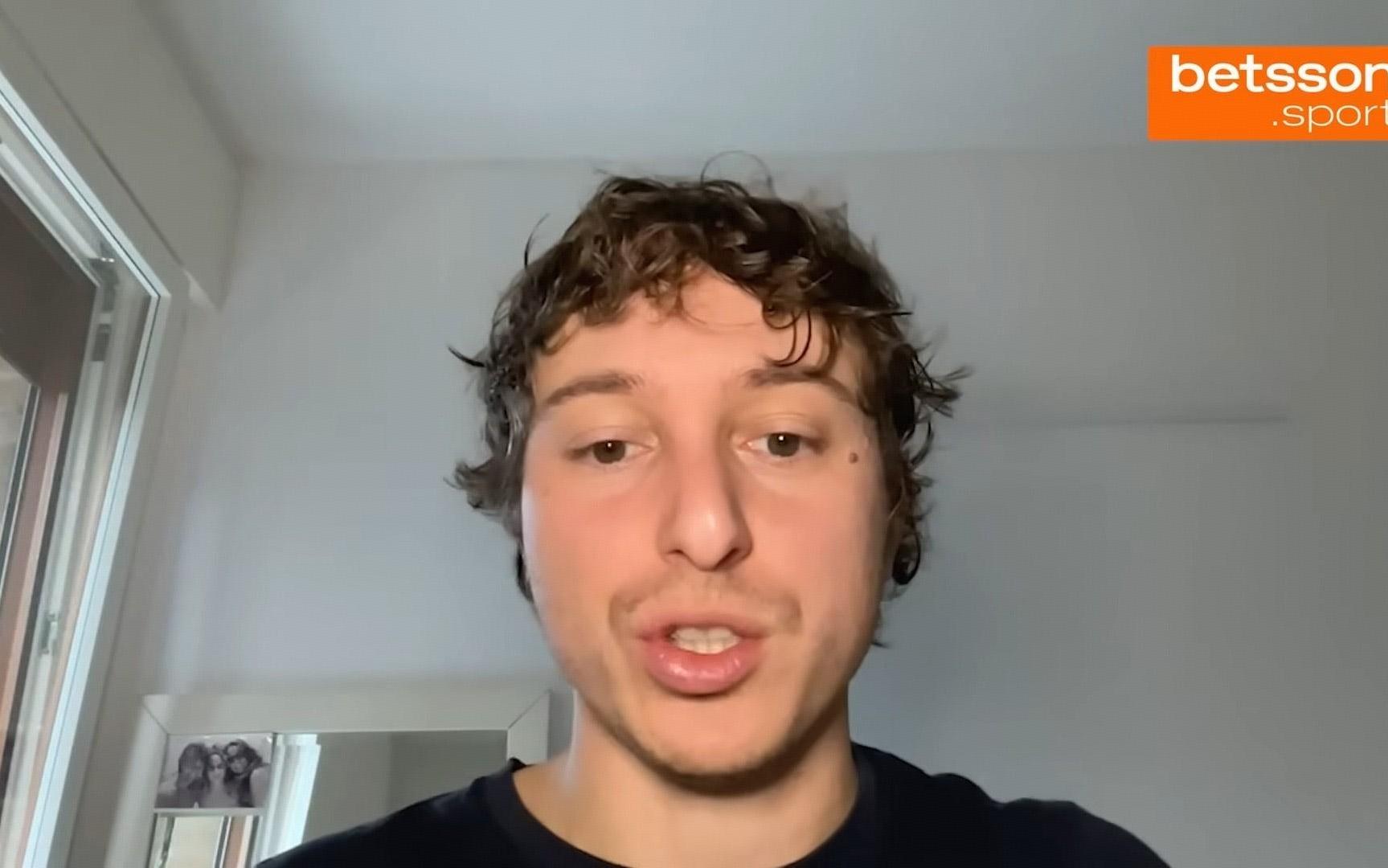 莫雷托：福法纳坚定地想留在米兰卡马尔达伤势比想象中的重