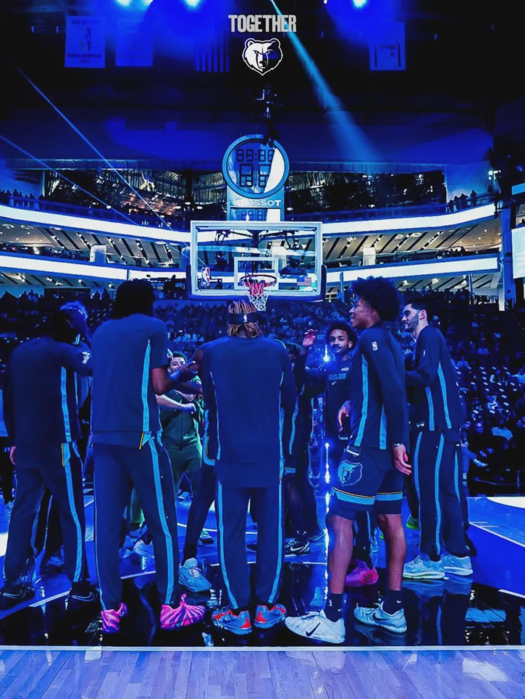 32+17+5比肩奥尼尔！内线巨兽率队崛