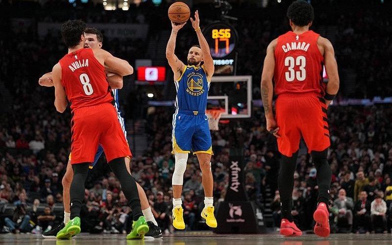 库里空砍48分勇士131136惜败开拓者