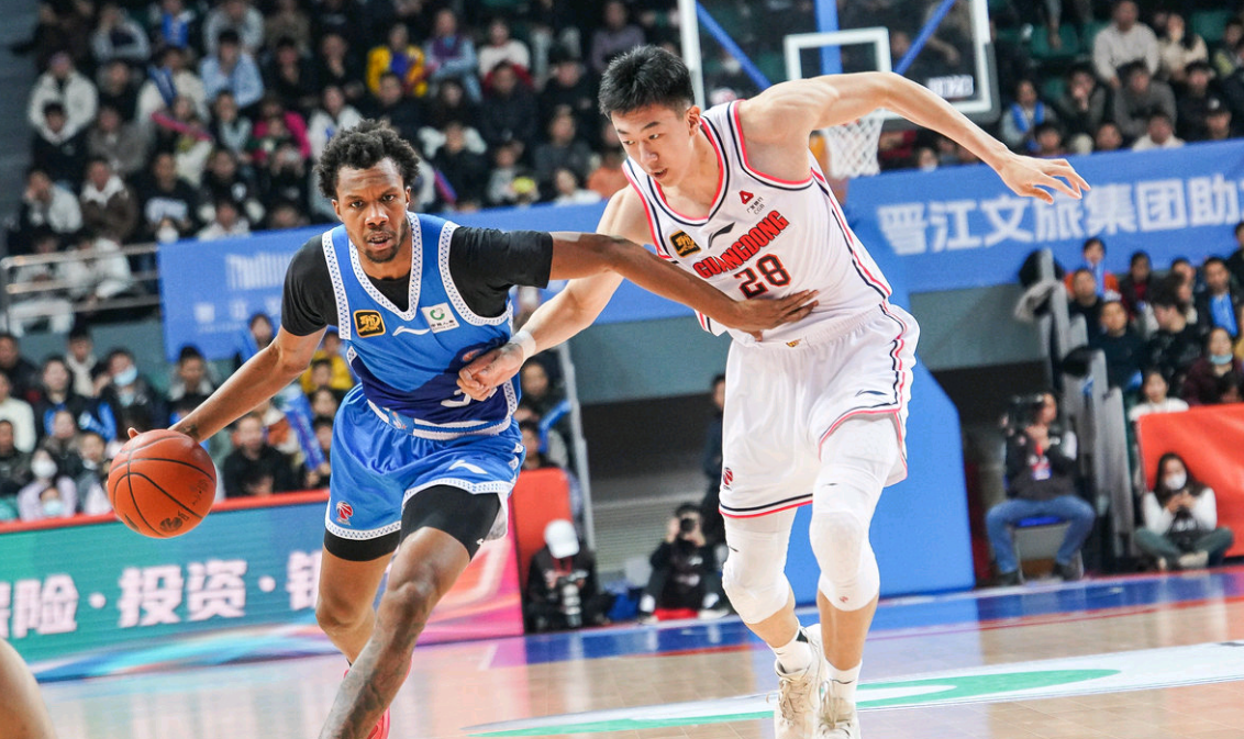 新疆敲定第三外援！2米01全能型锋线加盟，上赛季曾单场狂轰41+9