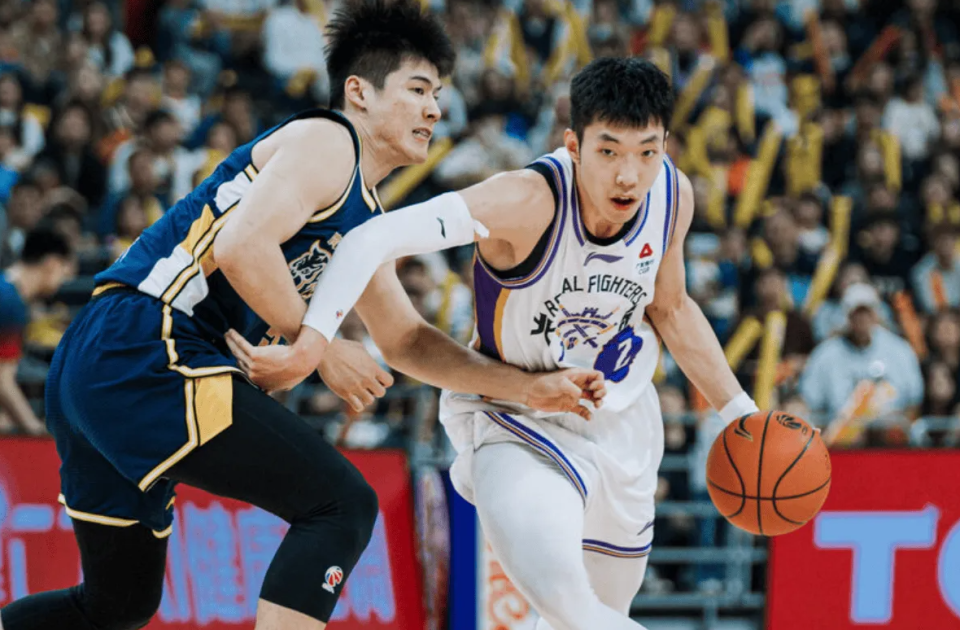 这才是国手级控卫！战广东砍25+7完成致命绝杀，郭士强没有看错人