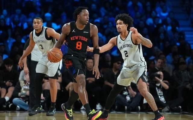 拉锯战！NBA杯决赛交替领先：文班亚马状态不佳，布伦森轰15+4