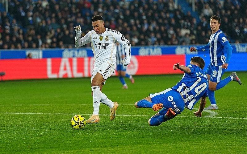 皇马21阿拉维斯姆巴佩破门罗德里戈