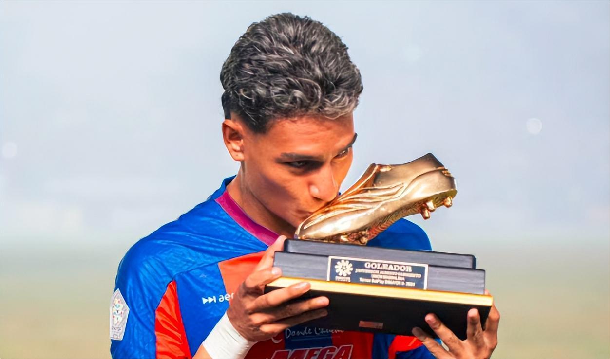 大牌来袭！曝南美金靴将登陆中超，加盟