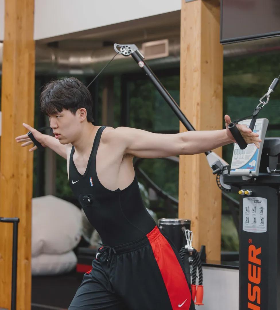 开拓者宣布！将杨瀚森下放发展联盟！莫兰特被灰熊禁赛一场