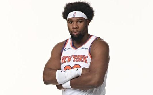 亚布塞莱：喜欢尼克斯的球场精神能明显感受到团队的凝聚力