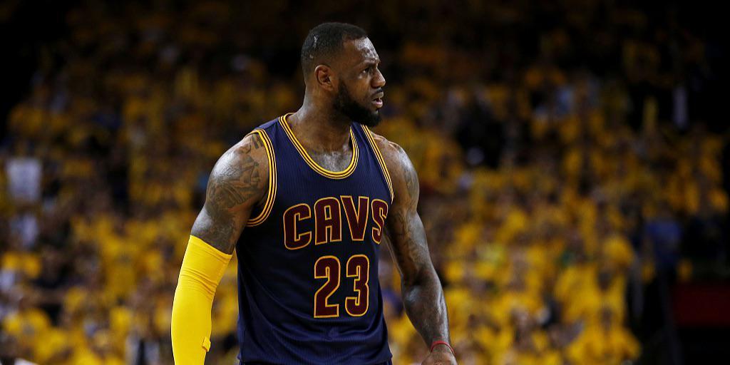 单防锁死过库里的杜兰特队友：我最喜欢的球员是詹姆斯！