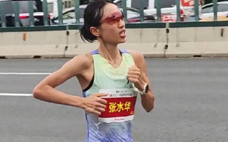 呼吁开除“最快女护士”这样的言论越界了