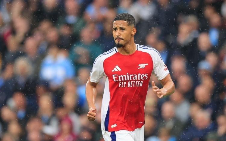 英媒：萨利巴参加了训练有望出战毕巴，萨卡希望周末对曼城时复出