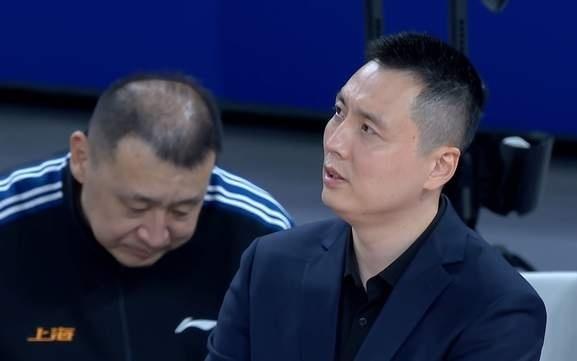 没想到吧！上海男篮突然升第1，辽宁无缘前6，2争冠热门依旧不败