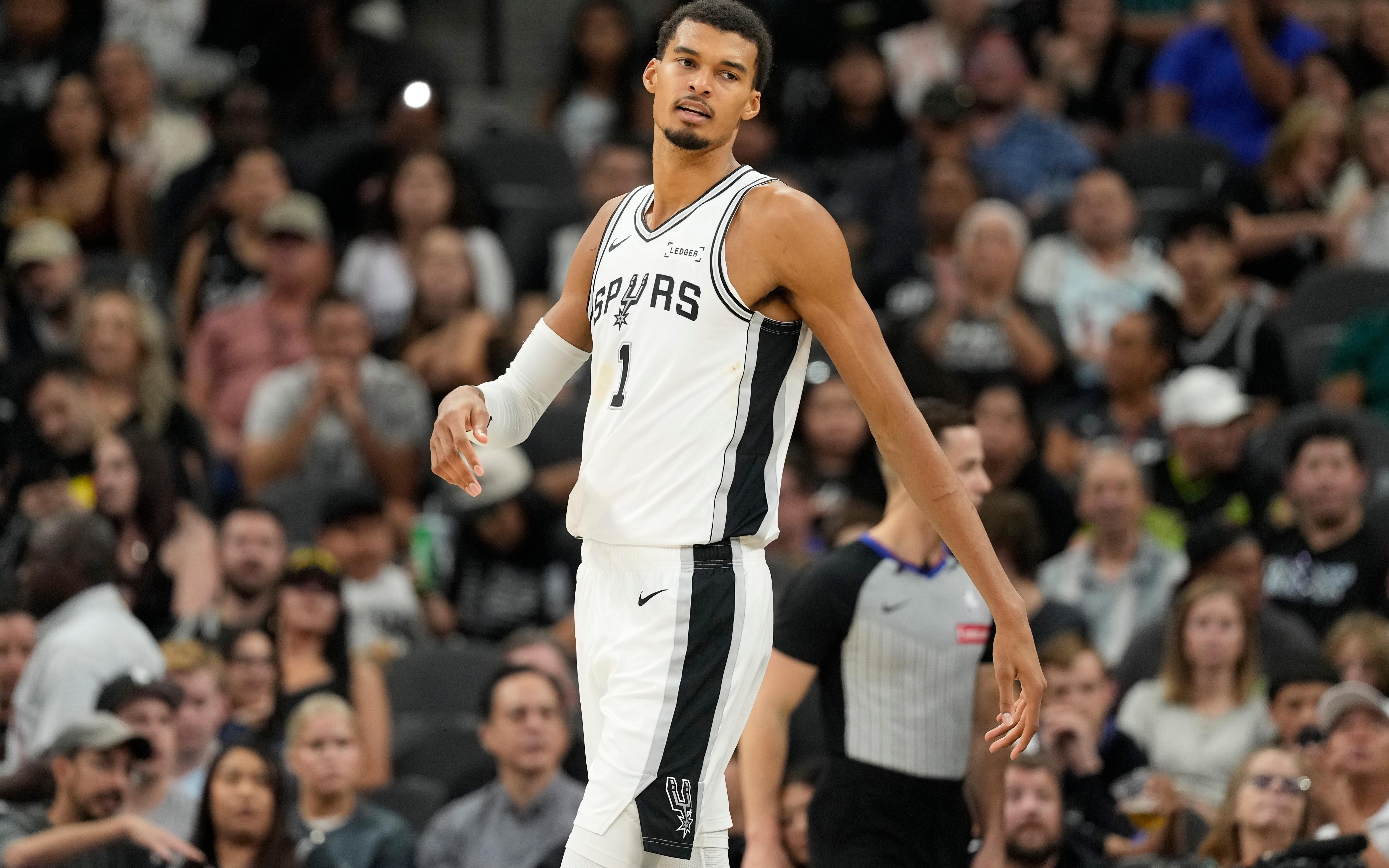 马刺新赛季开局5连胜，建队50年以来第一次