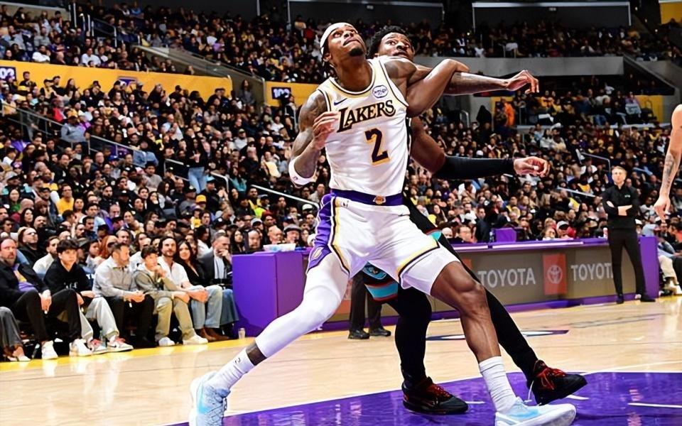 还没找到说明书湖人对于锋线大闸的使用依然存在着明显的问题