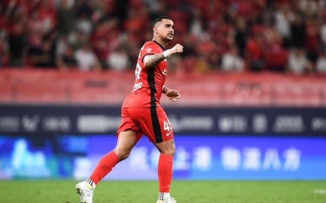 【中超】钟晋宝传射莱昂纳多2球海港3比2逆转三镇