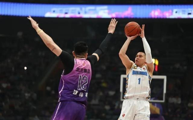 CBA陈盈骏：训练时还偶尔出现晕眩感觉