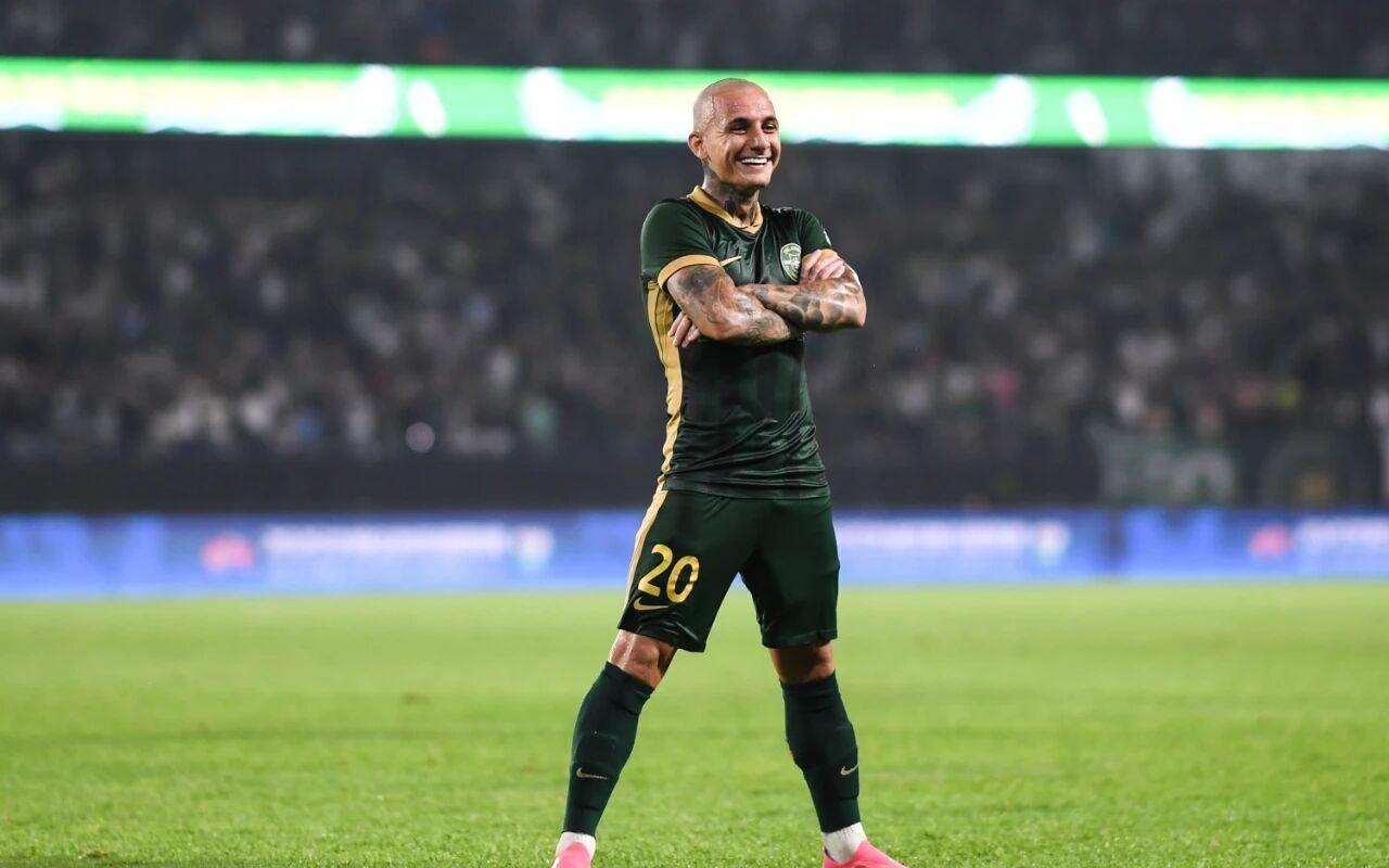 记者：米特里策被鞋钉踩得像“马蜂窝”，下轮中超或缺阵