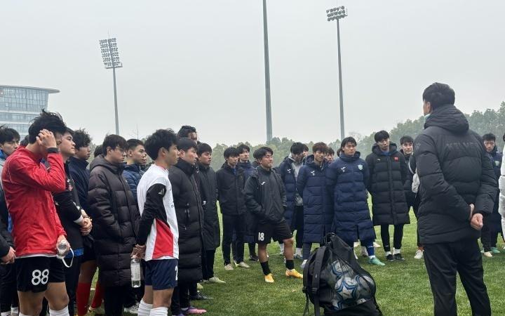 2025中国足球年鉴三：苏超爆火引燃激