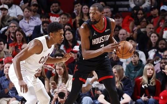 杜兰特30+7泰森23+14火箭主场大胜骑士