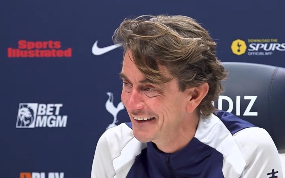 弗兰克：莫耶斯是个不错的酒友，赛后我