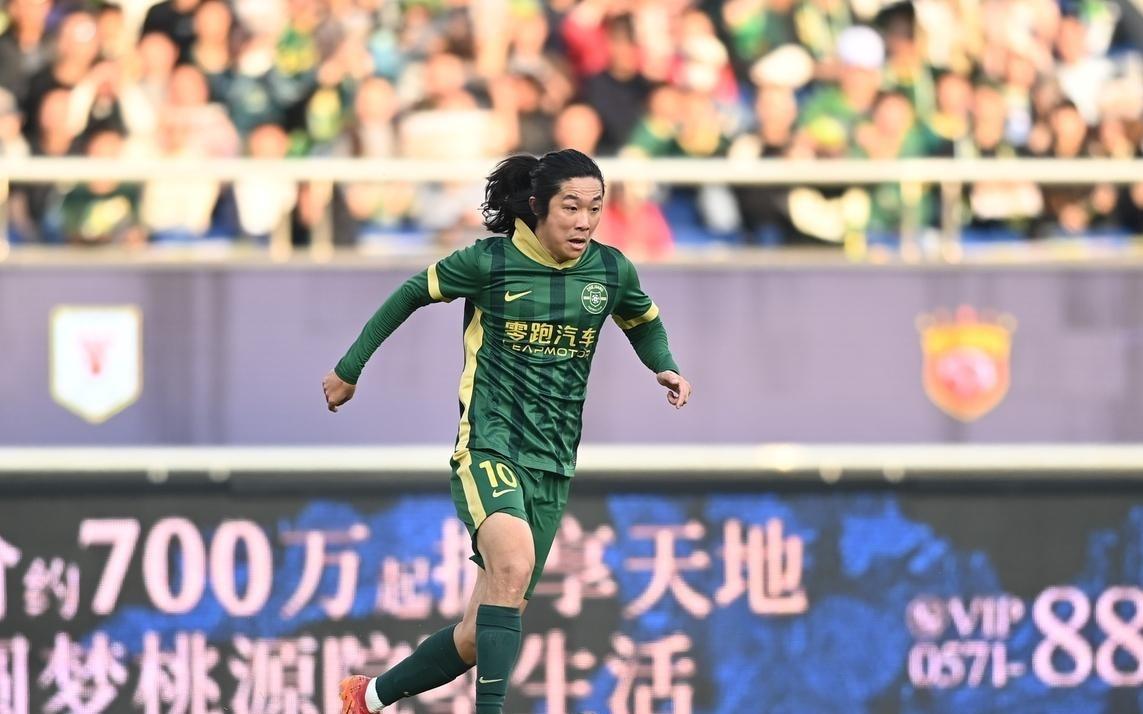 中超转会：36岁大鱼自由转会辽宁，云南相中海港新星，非蒯纪闻