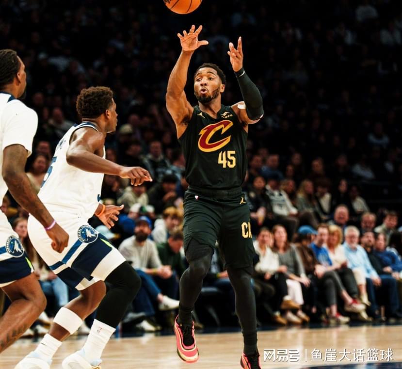 拒逆转！华子25+9历史第三，米切尔30+7+8难救主，兰德尔全队第一