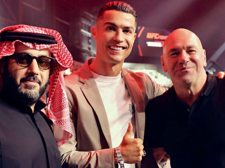 曼联新收购传闻真相揭秘，曝阿联酋财团考虑报价！格雷泽估值52亿