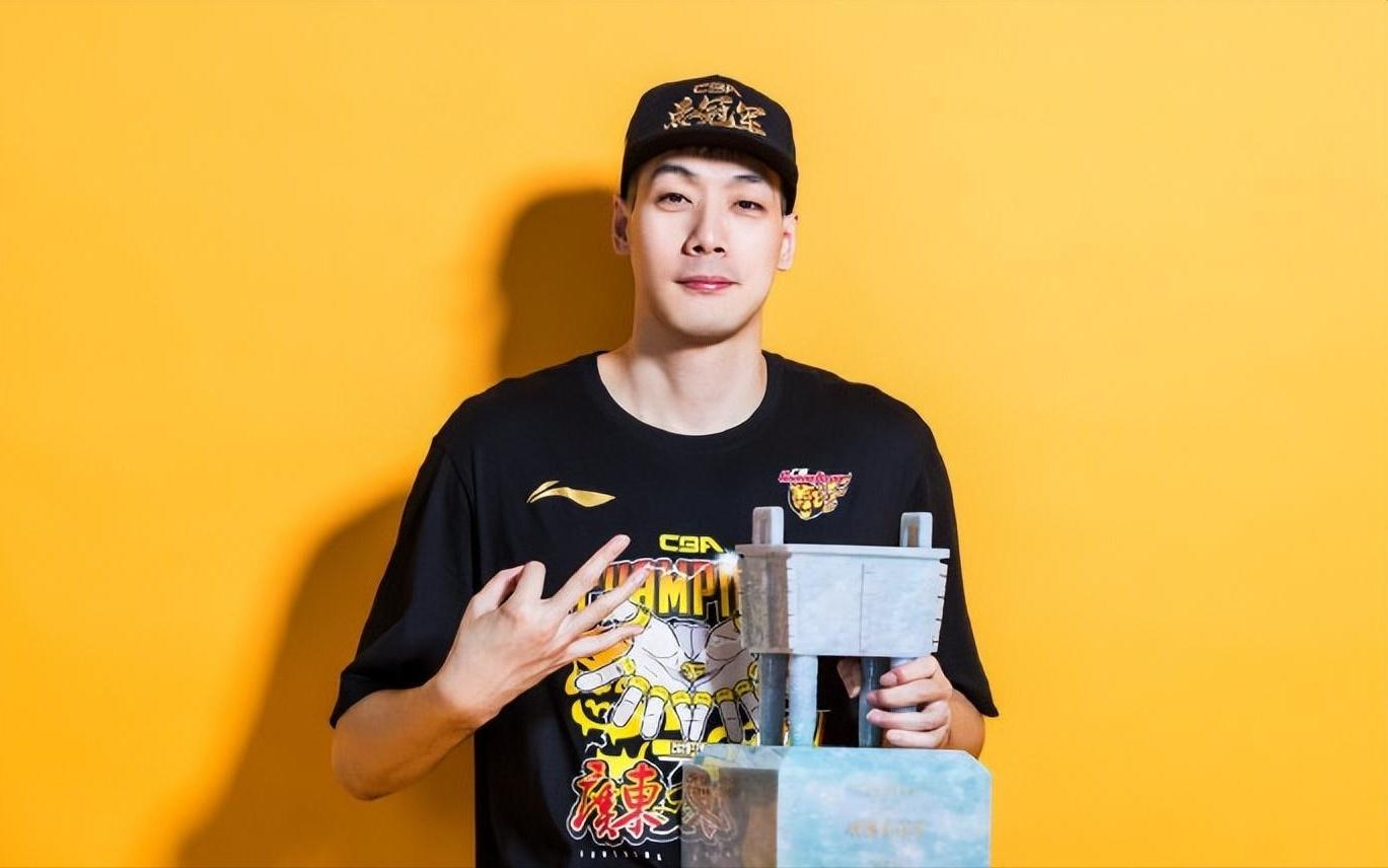 正式退役！CBA名将担任广东助教，辅佐杜锋