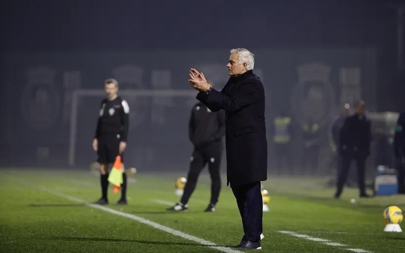 穆里尼奥回应重返皇马传言：别让我再演肥皂剧了，我不感兴趣