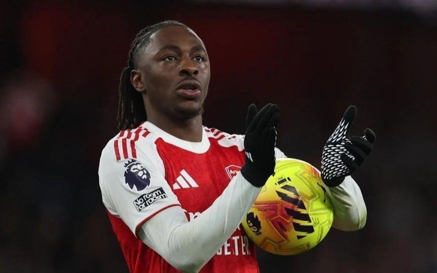 一句“埃泽是谁”，换来帽子戏法的响亮耳光！热刺遭阿森纳横扫