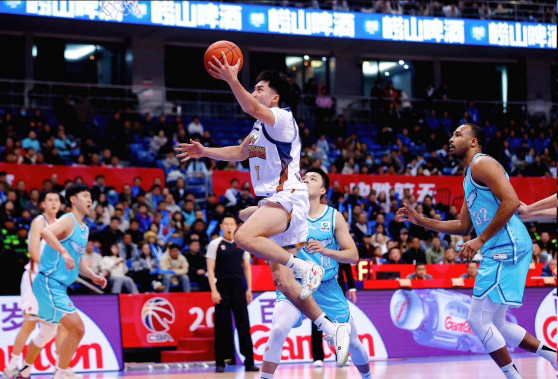 又一个“庞峥麟”！第一个赛季直接打成队内得分王，关键才19岁