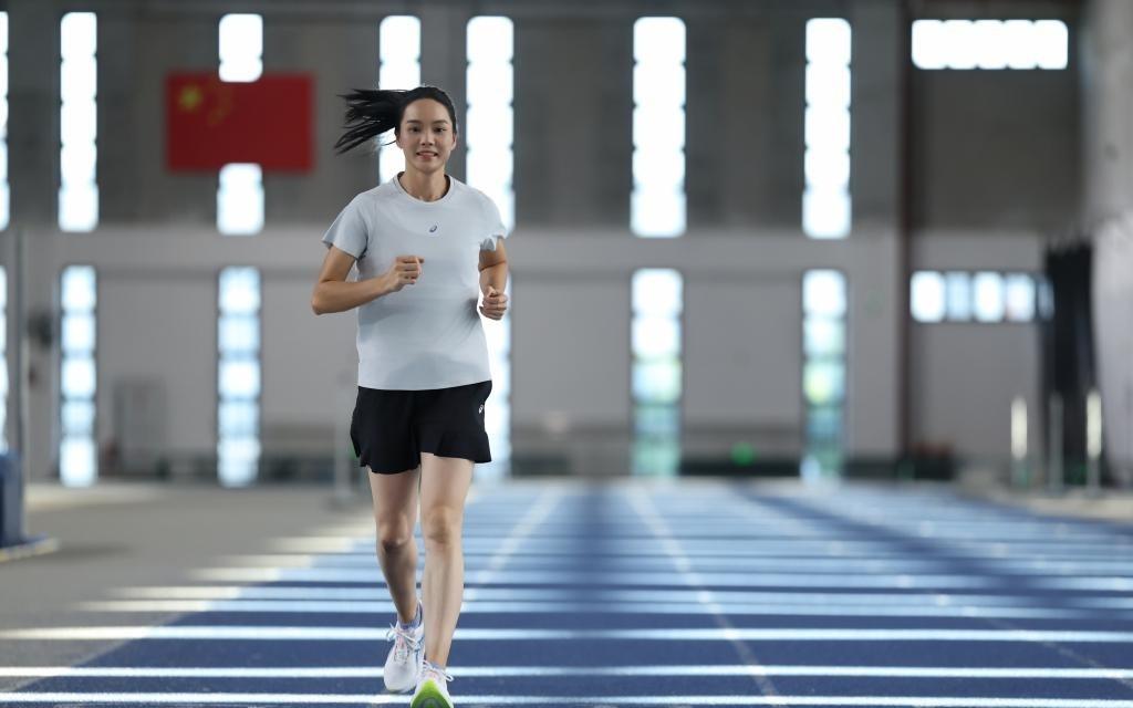 荣耀终章从打工妹到田径队大姐，爱笑的韦永丽写就一段传奇