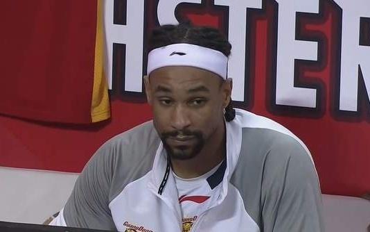 21分大胜仍不满意，媒体人怒批广东队，强调一点不理想，盛赞一人