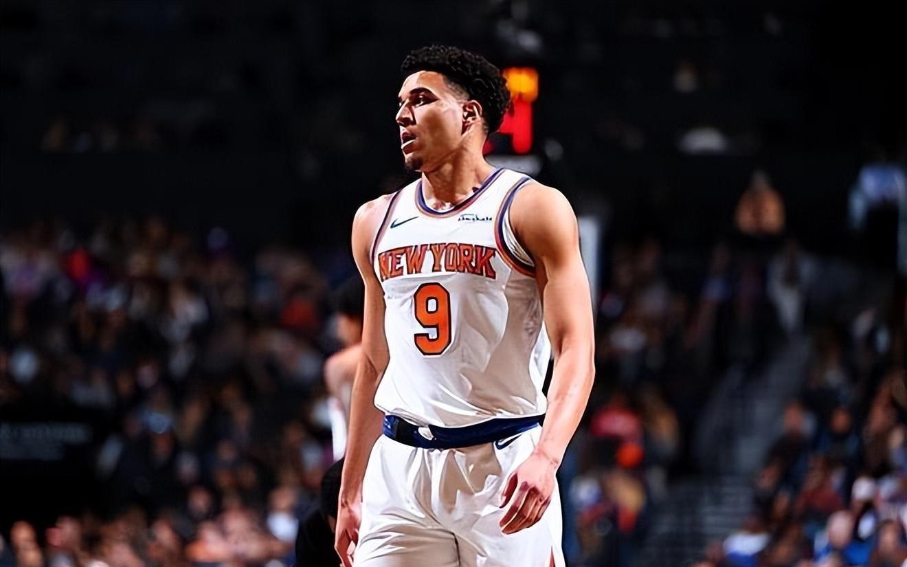 尼克斯连续送出两份双向合同，他们的双向合同球员已经满员了