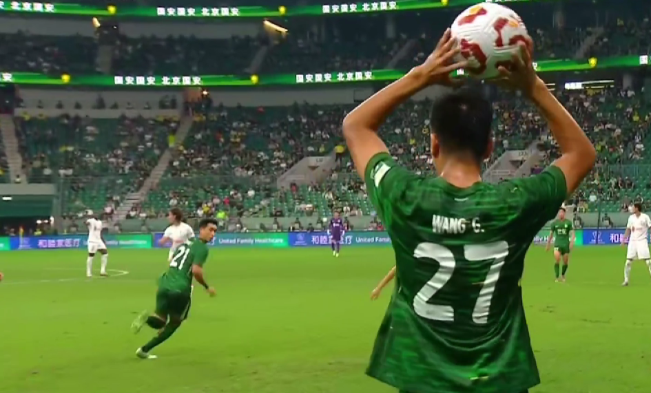 02！大连队6分钟丢2球，U21小将单骑闯关，国安球员拉都拉不住