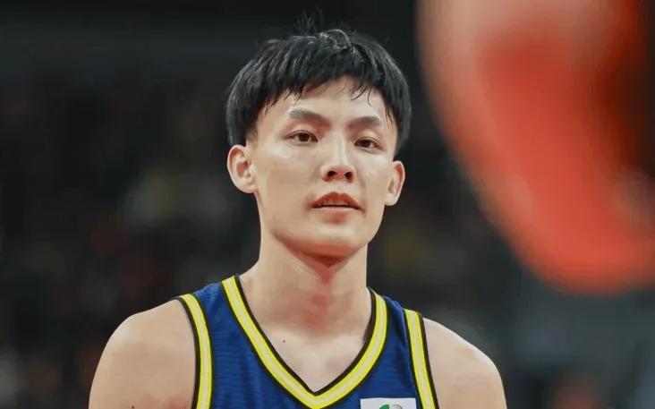 广东10476战胜四川球员评价：3人优秀，3人及格，4人低迷