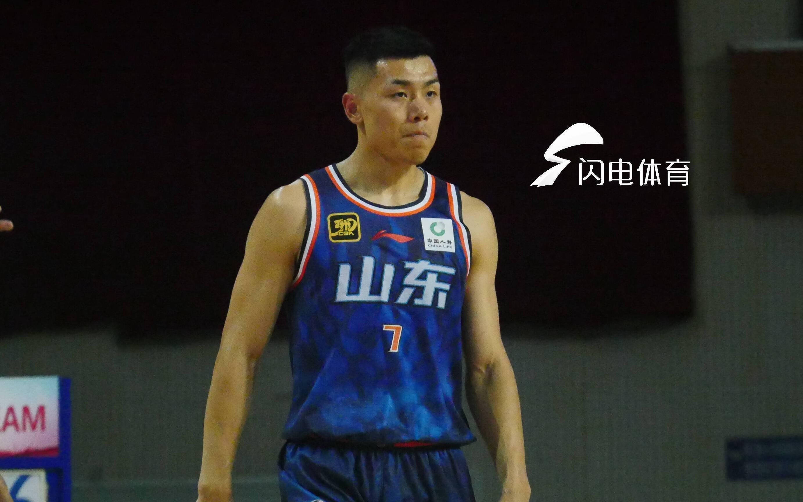 CBA夏季联赛青岛站：山东高速男篮6880不敌山西男篮收获亚军