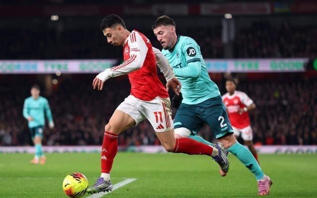 阿森纳状态堪忧运气爆表对副班长捡