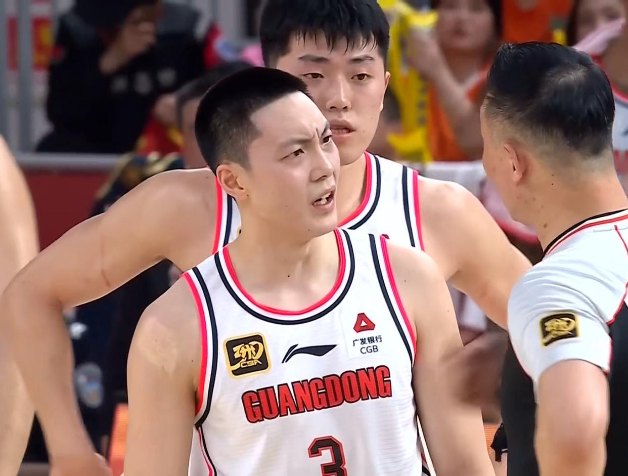 单节10分钟！广东队阵容厚度优势荡然无存，杜锋被迫放弃两大国手