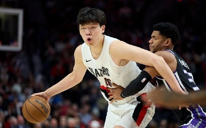 主帅点赞！杨瀚森单节14分，17分钟砍下16分4板1助3盖帽，比卢普斯：我太为他骄傲了