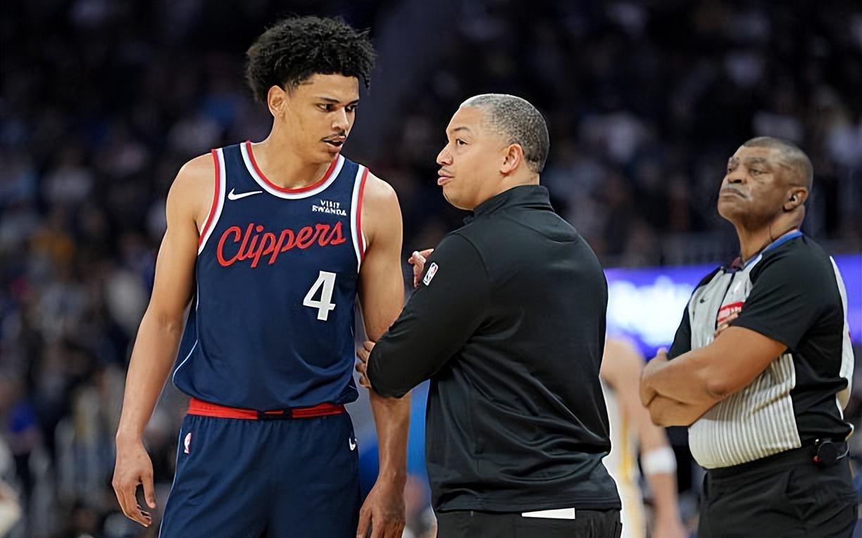 最后一场季前赛抓住了机会！快船锋线