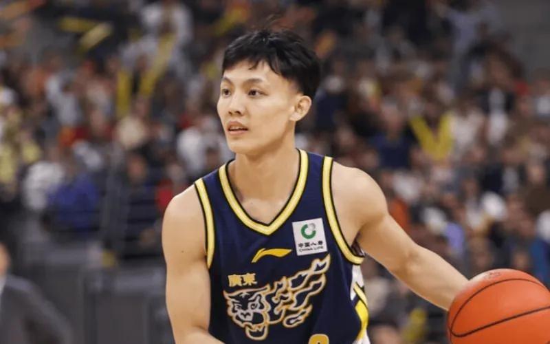 被北控绝杀4将真战犯！徐杰连崩，2将防守纯送，奎因能力不佳！