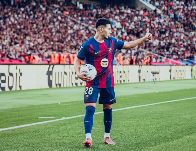 巴萨秘密武器:19岁前锋有望首发!2年前欧冠绝杀曼联成名